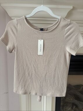 Francesca's Collections Light Cream Short Sleeve Textured Tee